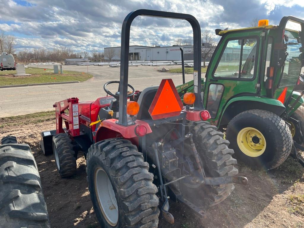 Massey Ferguson 1428V Tractor