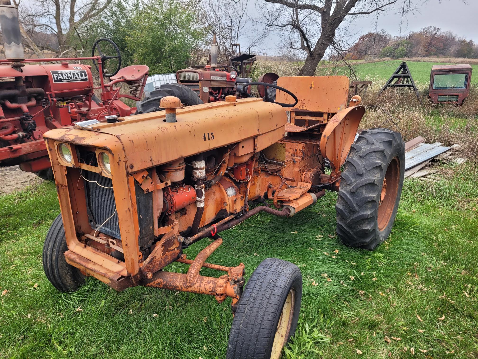 International Farmall 404 Utility Tractor