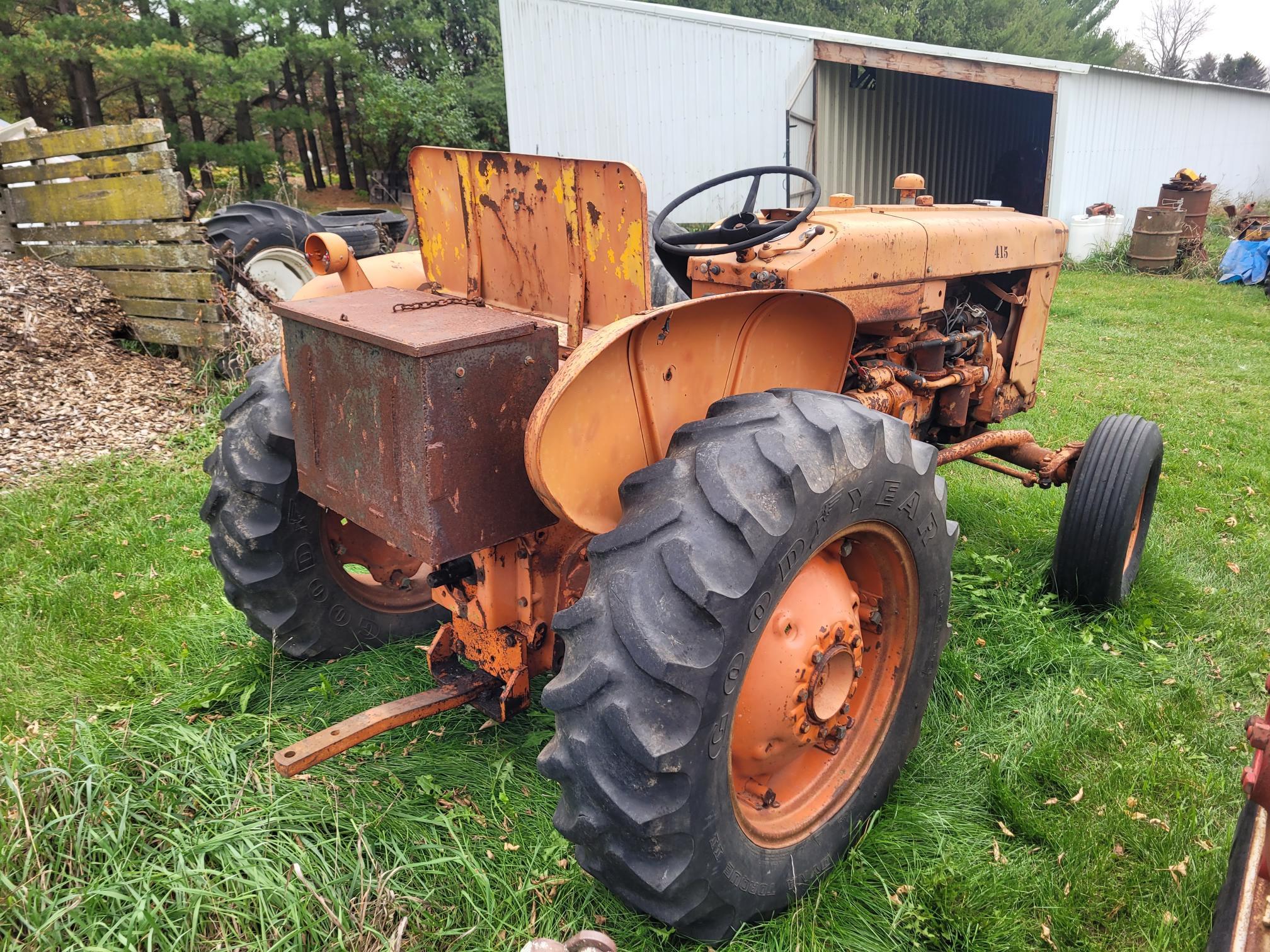 International Farmall 404 Utility Tractor