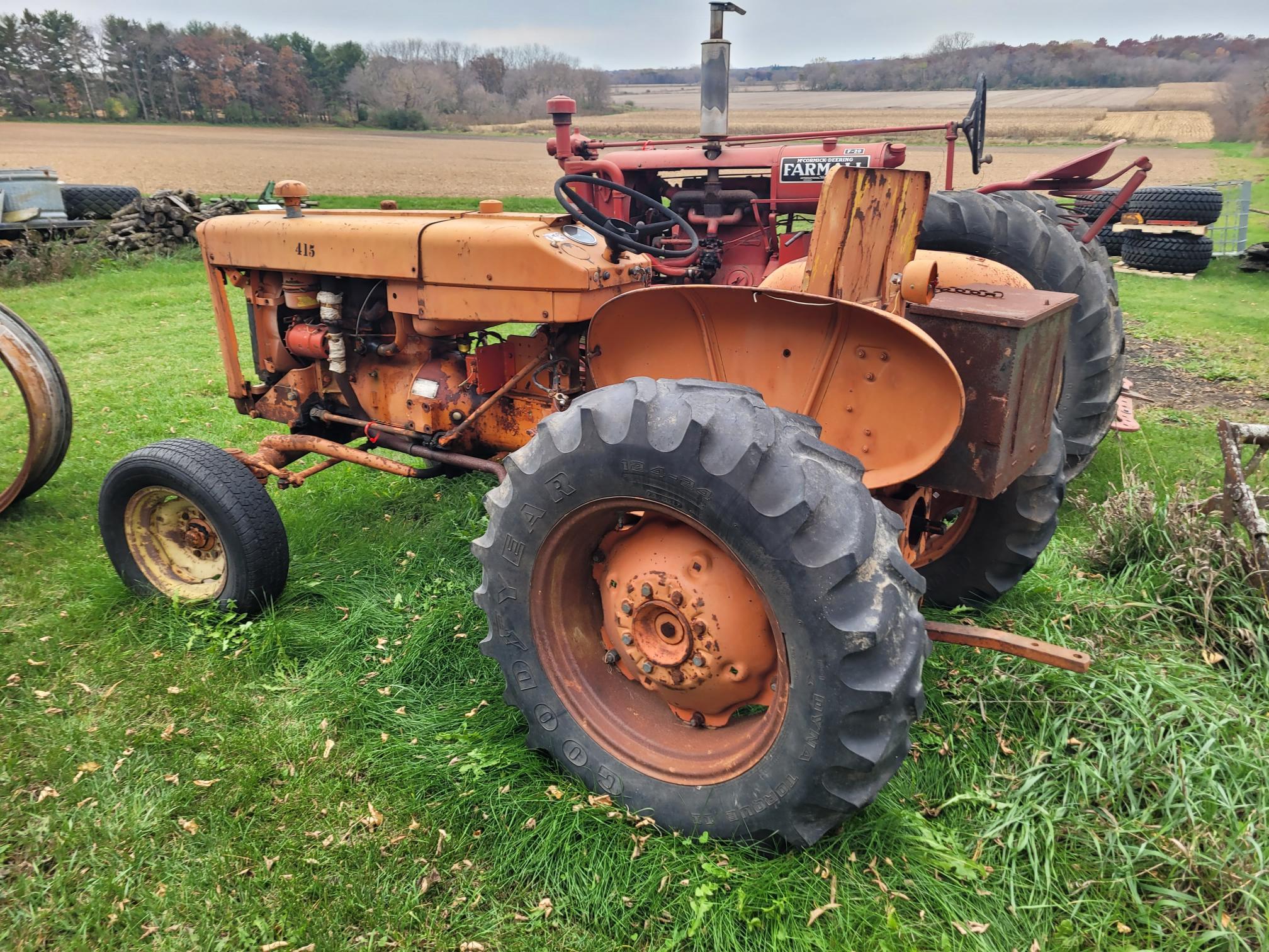 International Farmall 404 Utility Tractor