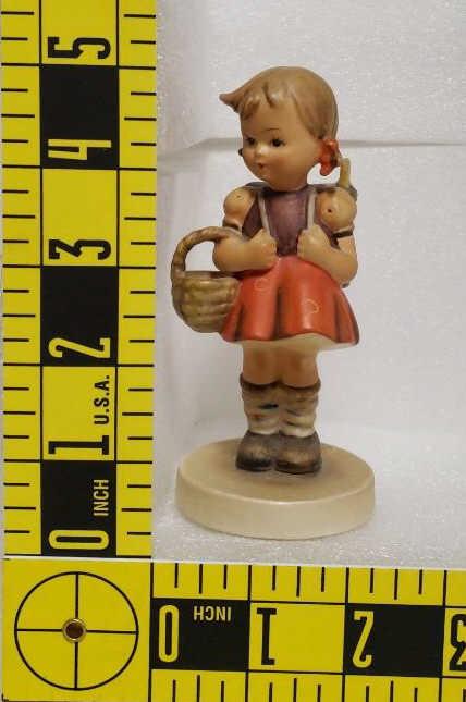 Hummel "School Girl" Figurine, Hum 81/0