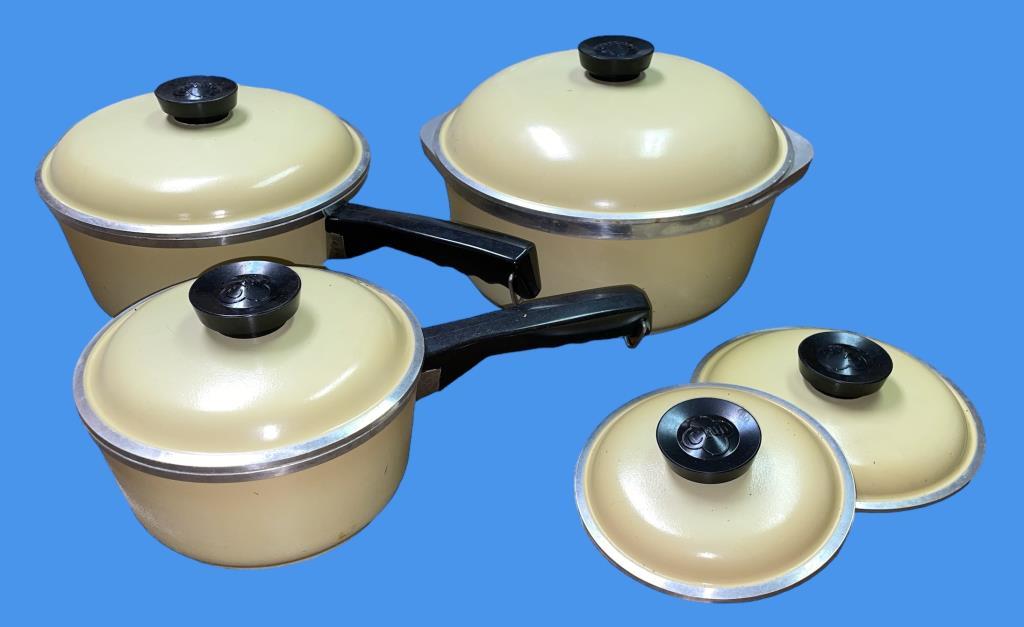 Club Pots and Pans And (2) Lids