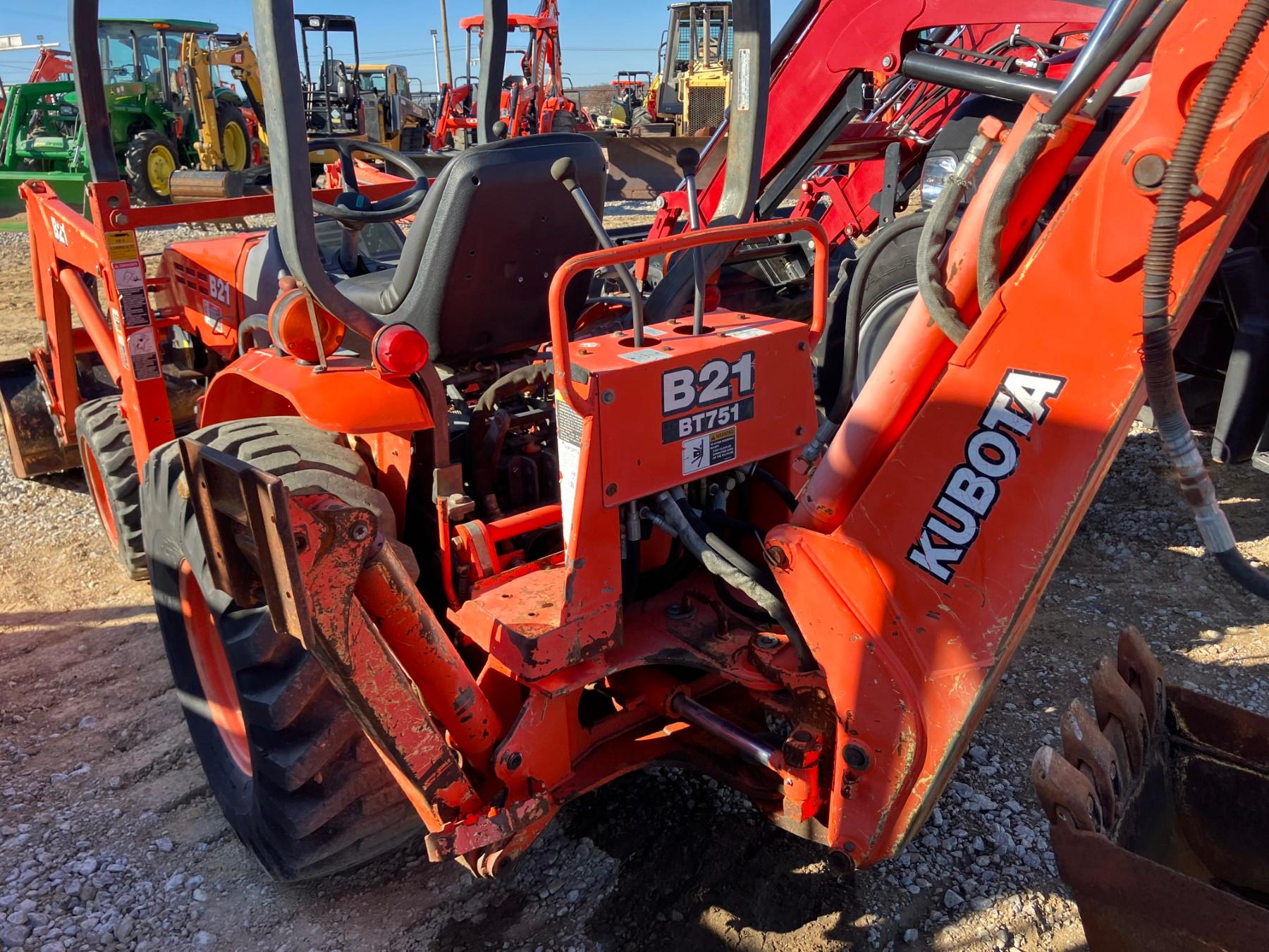 KUBOTA B21 TLB