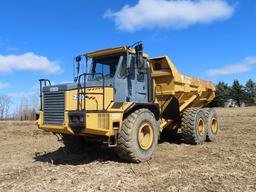 2000 JOHN DEERE Model 250C, 25 Ton Articulated End Dump, s/n BE250CT00010, powered by Mercedes 6