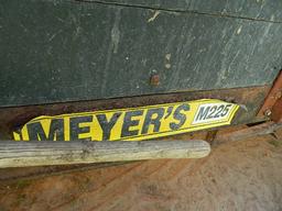 Meyer's M225 Manure Spreader
