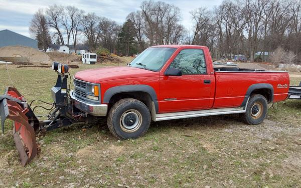 Chev Cheyenne 2500 4x4 Pickup w/Boss Hyd V Plow