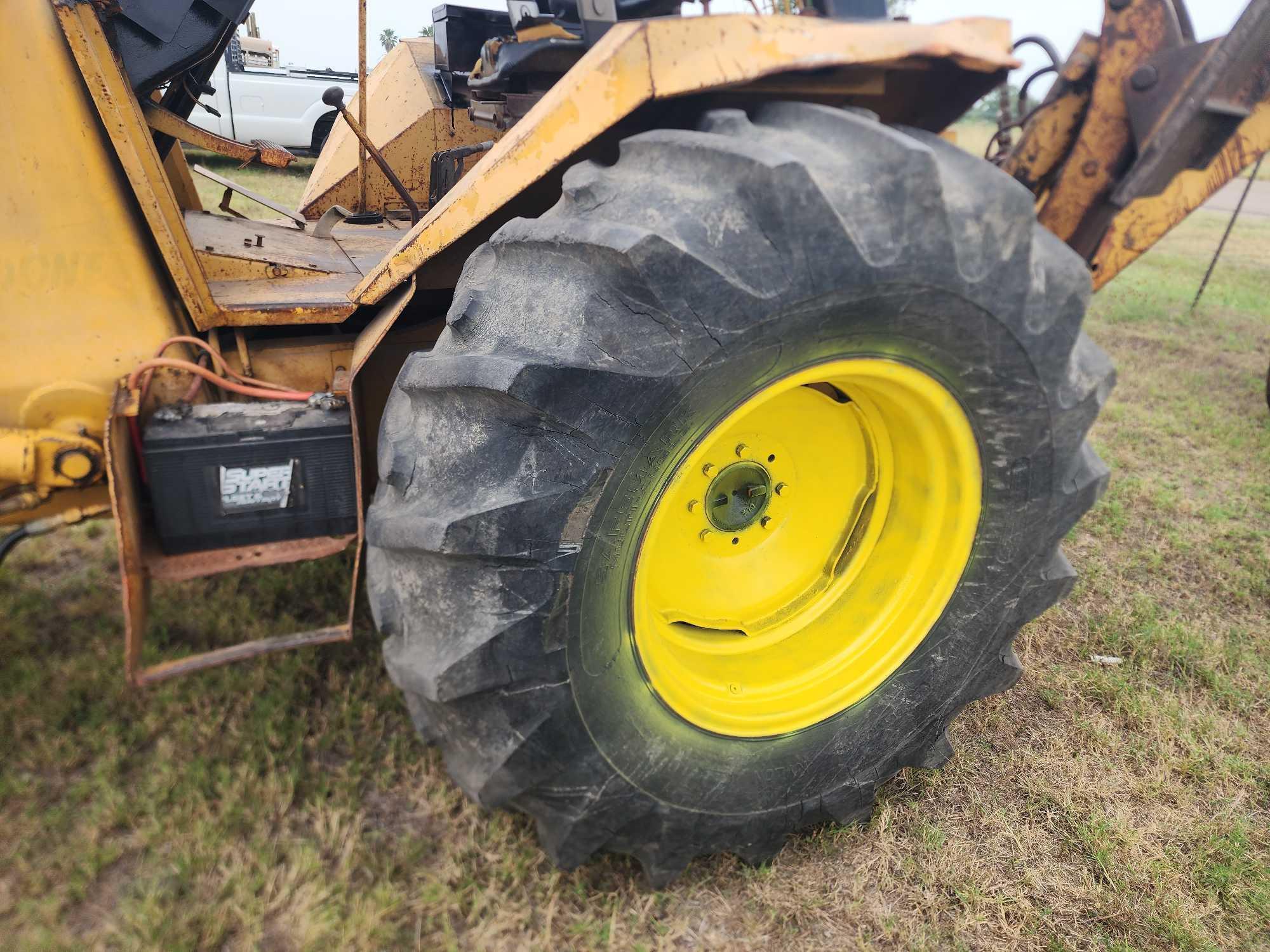 Case 580E Backhoe Loader