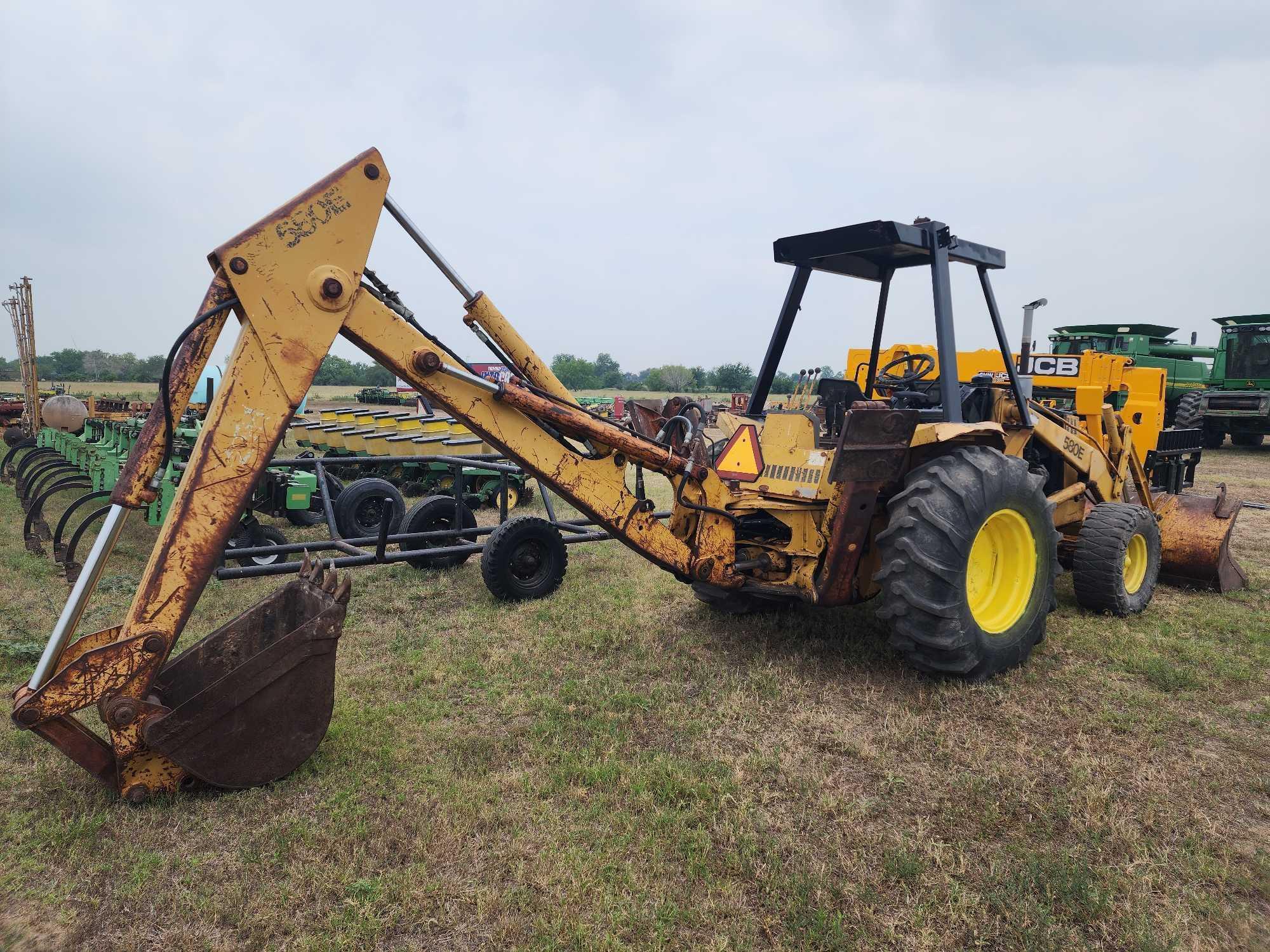 Case 580E Backhoe Loader