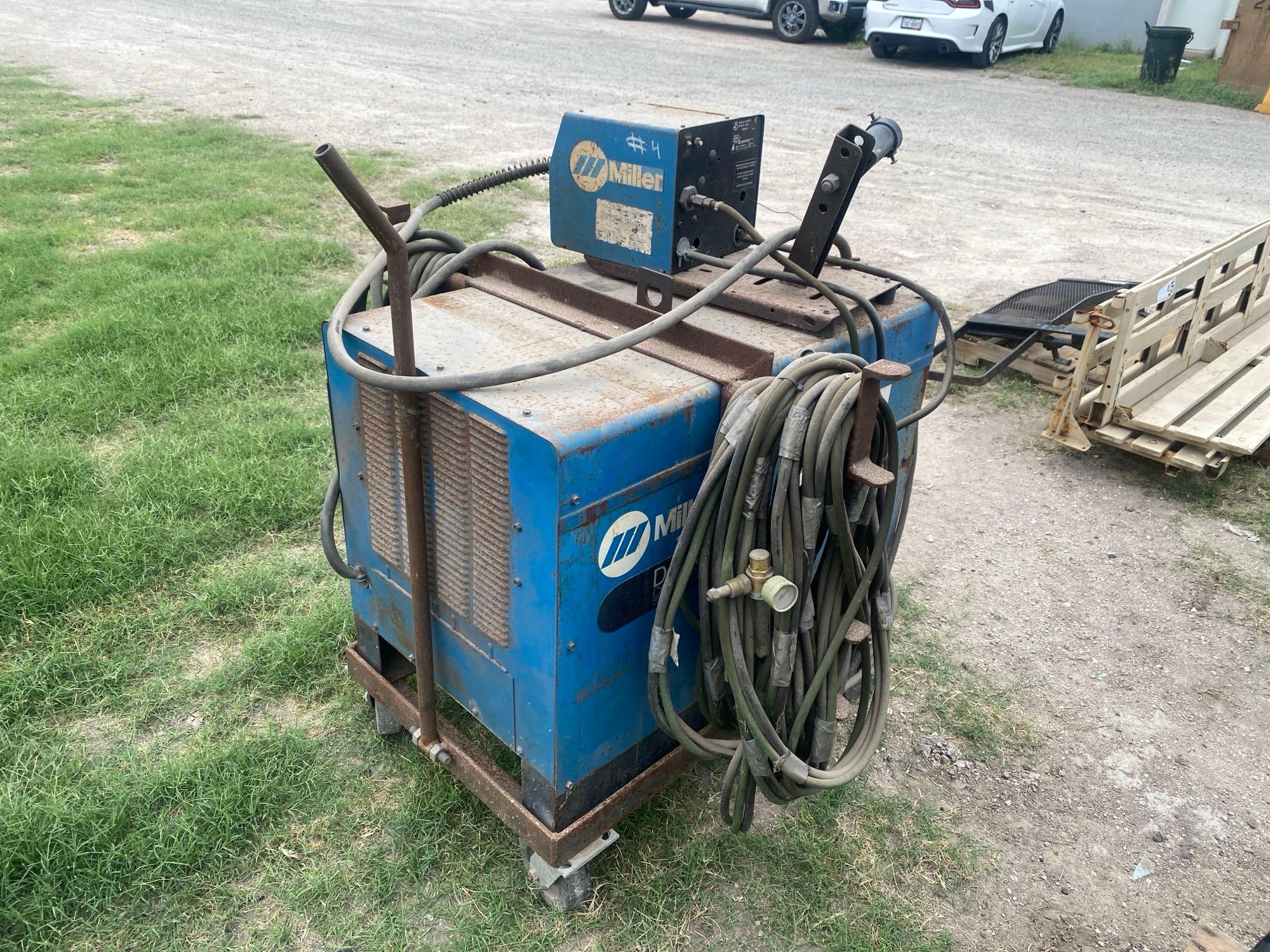 Miller Deltaweld 451 Arc Welder Srl No. KE16706, Miller 24V Wirefeeder Srl No. LH390791W