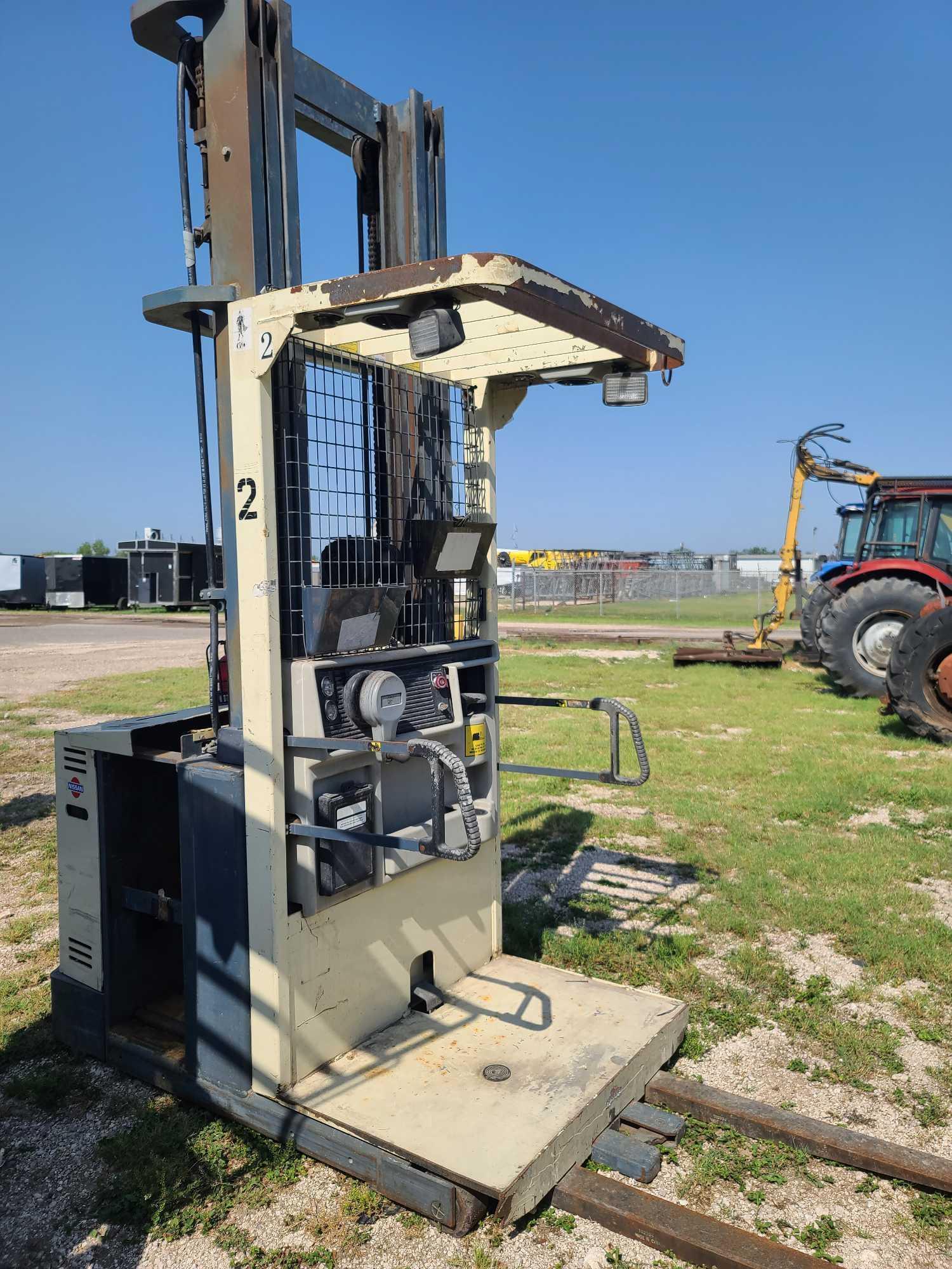 Nissan Order Picker Forklift