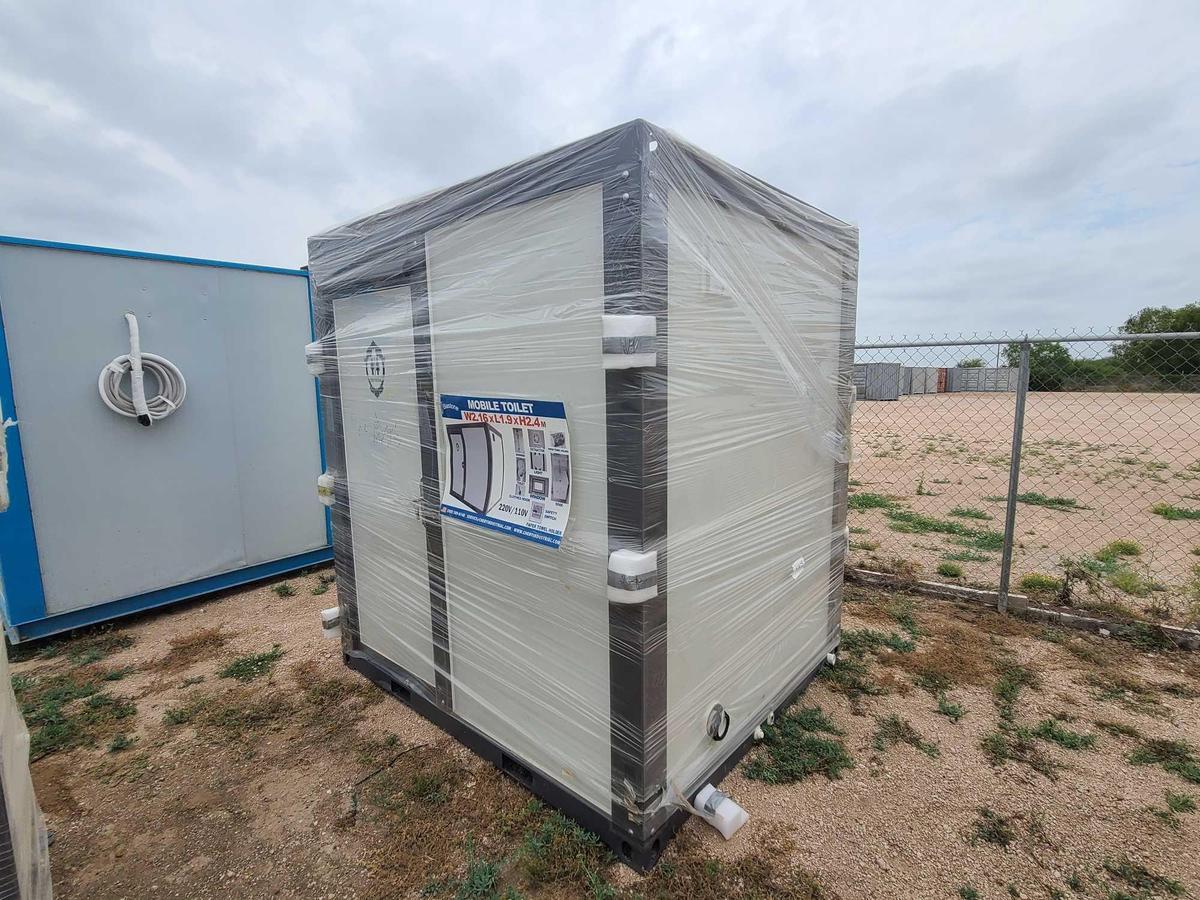 2024 Unused Bastone 220V/110V Portable Mobile Toilet with Sink