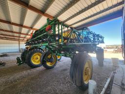 John Deere 4023R Self-Propelled Crop Sprayer... 23 Liter, 600 Gal. Sprayer...Hours not visibleP.I.N.