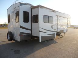 2013 Forest River Wildcat 5th Wheel Camper