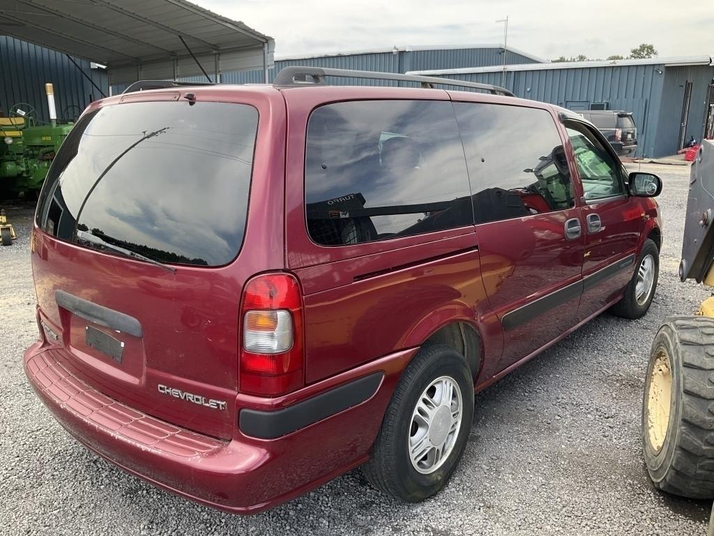 (225)2005 CHEVROLET VENTURE VAN