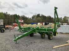 (926)JOHN DEERE 7000 6 ROW PLANTER