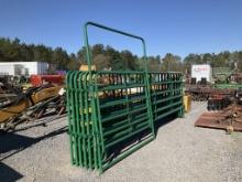 (847) -(10)16' CORRAL PANELS W/ 6' WALK THRU-GREEN