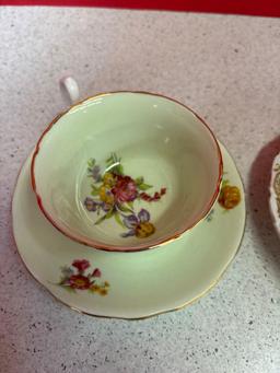 11 cup and saucer sets