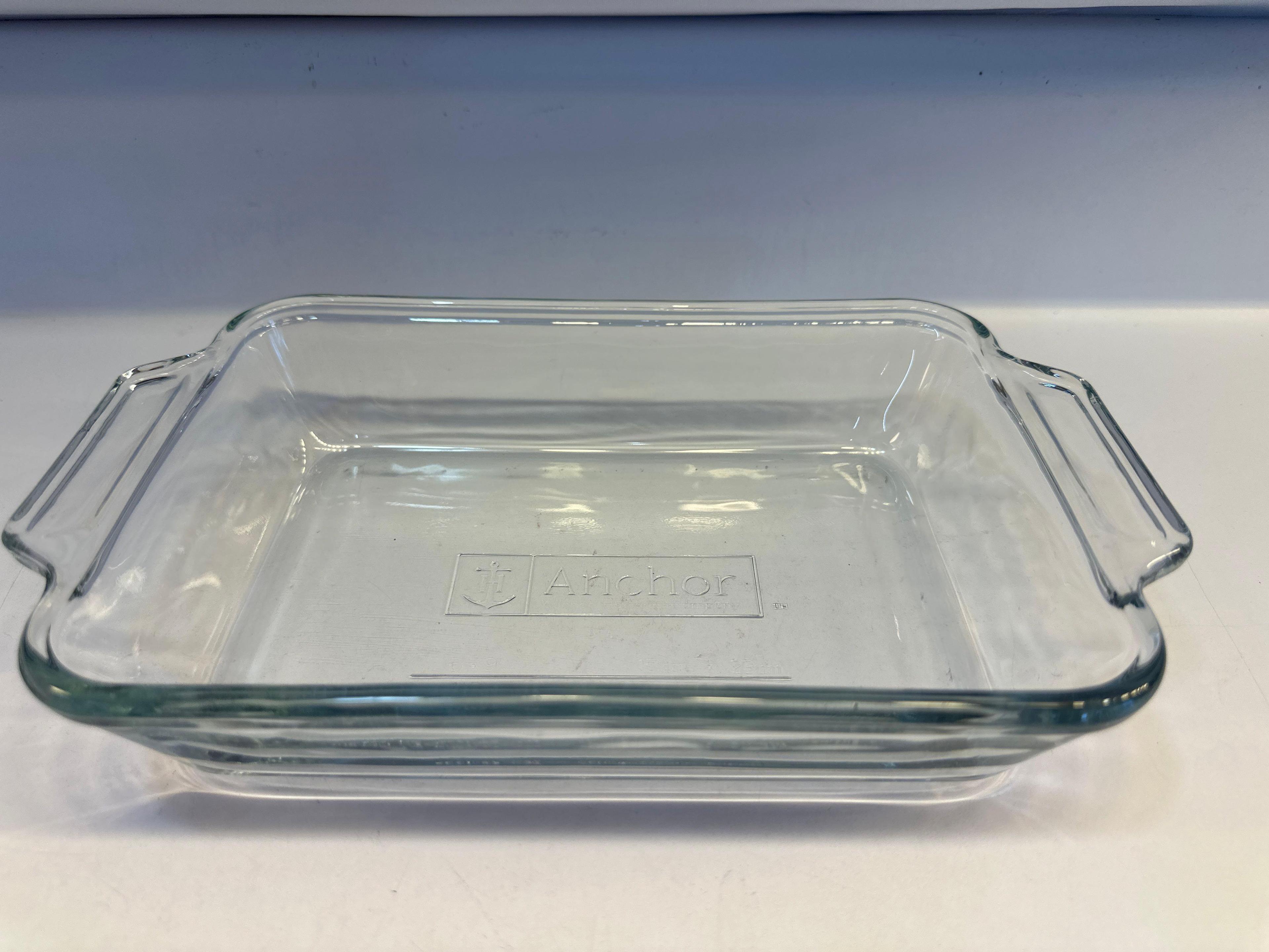 Anchor Glass Casserole Dish 8 x 11 Inches / Anchor Glass Casserole Dish 6 x 9 Inch