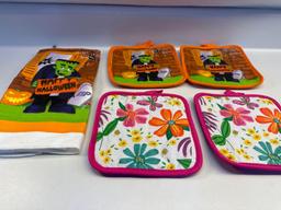 2 Pc Summer Pot Holders / 3 Pc Happy Halloween Kitchen Set