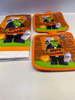 2 Pc Summer Pot Holders / 3 Pc Happy Halloween Kitchen Set