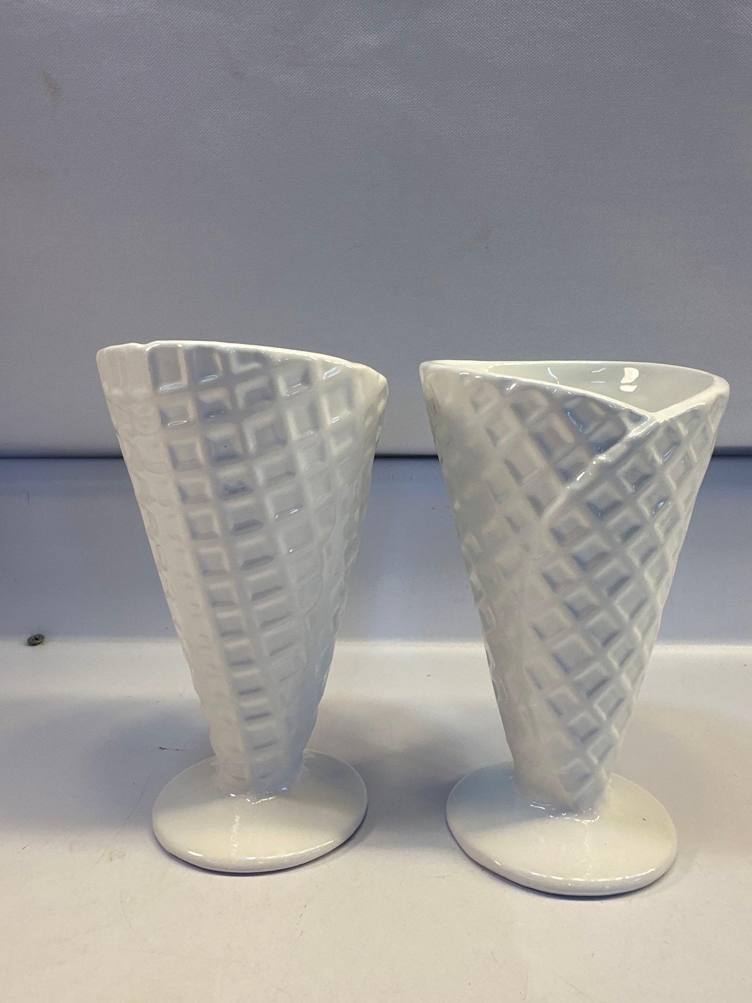 Set of 2 Waffle Cone/ Ice Cream Cup