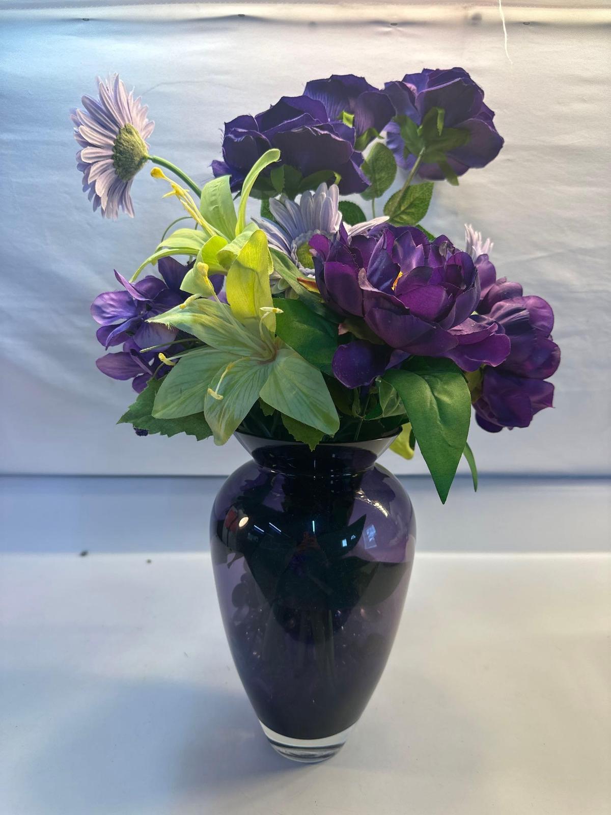 Purple Glass Vase With Flower Arrangement /Purple Flowers