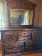 Soild Wood Dresser With Mirror