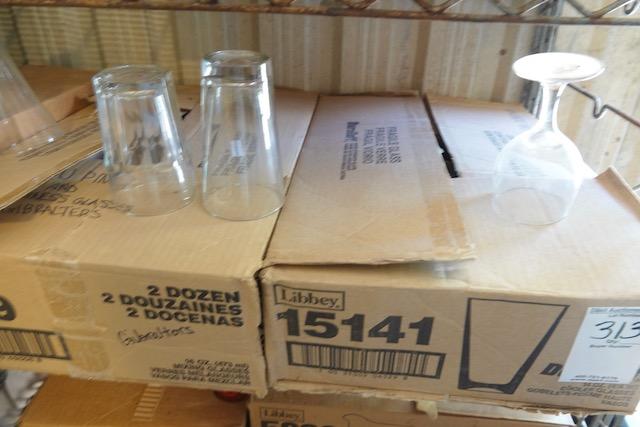 SHELF OF BAR GLASSES X1