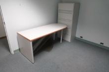 OFFICE DESK W/FILE CABINET X1