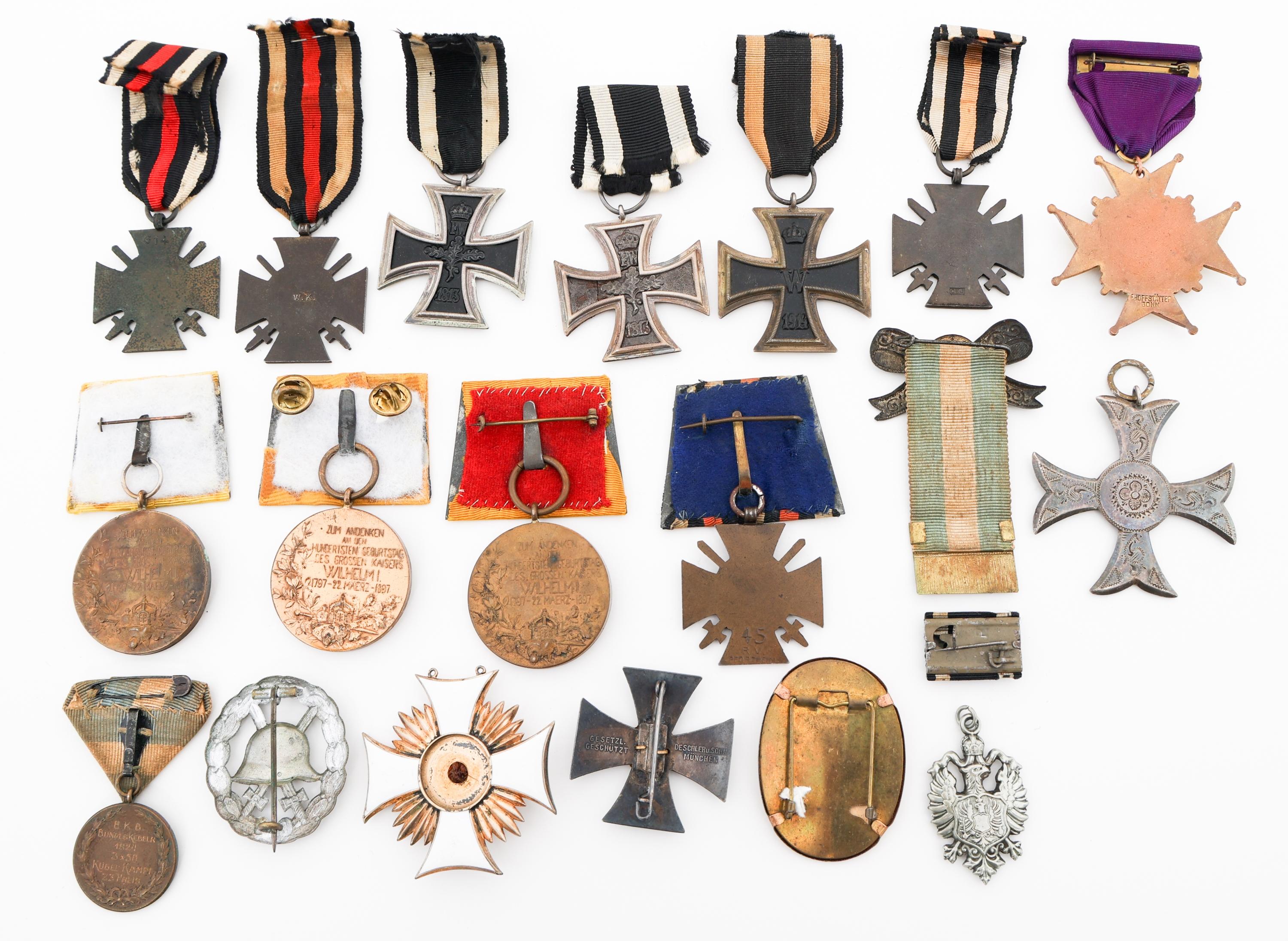 WWI GERMAN IRON CROSS, MEDALS, & BADGES