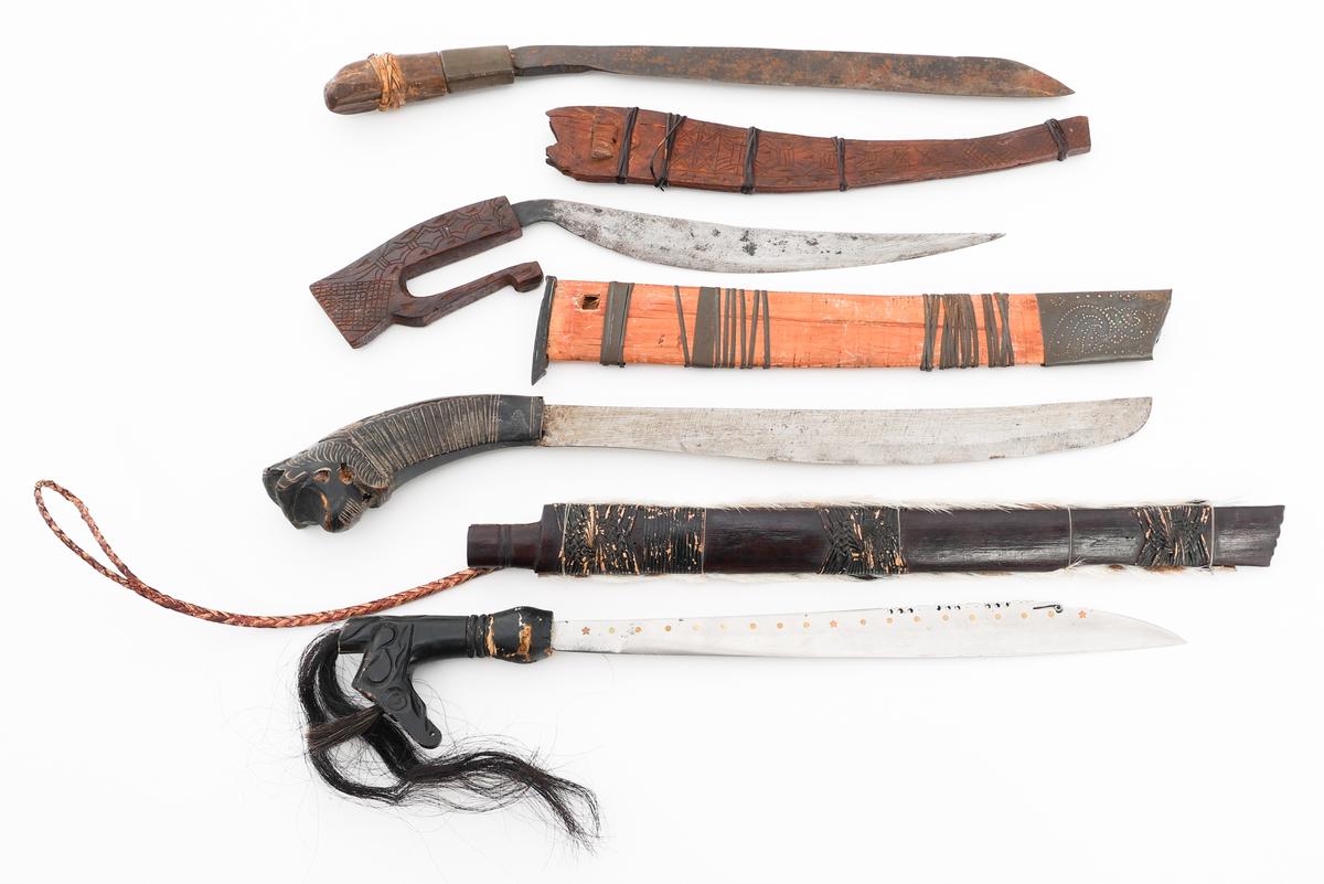 SOUTHEAST ASIAN GARAB, GOLOK & MANDAU KNIVES