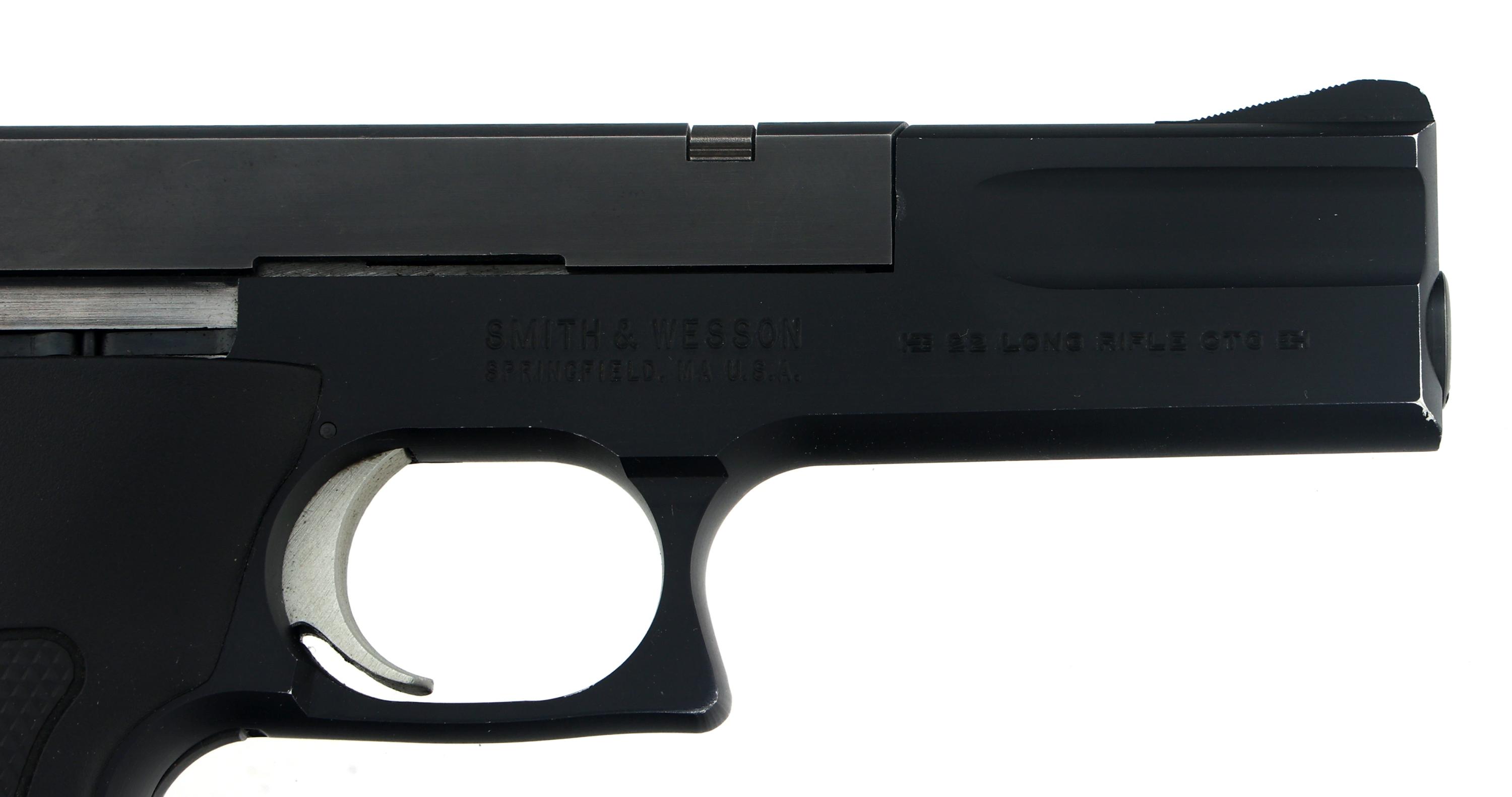 SMITH & WESSON MODEL 422 .22 LR CALIBER PISTOL