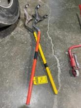 Tractor-Tire Change Lift Assist Bar