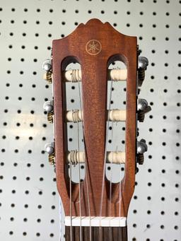 Yamaha GL1 Ukulele