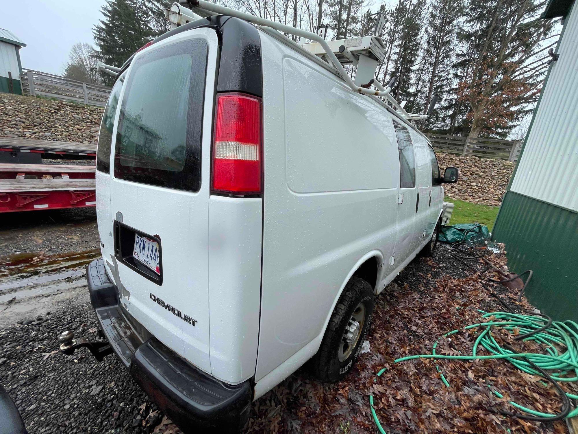 2007 Chevy 2500 van express 4.8 L engine. 94,842 mi.