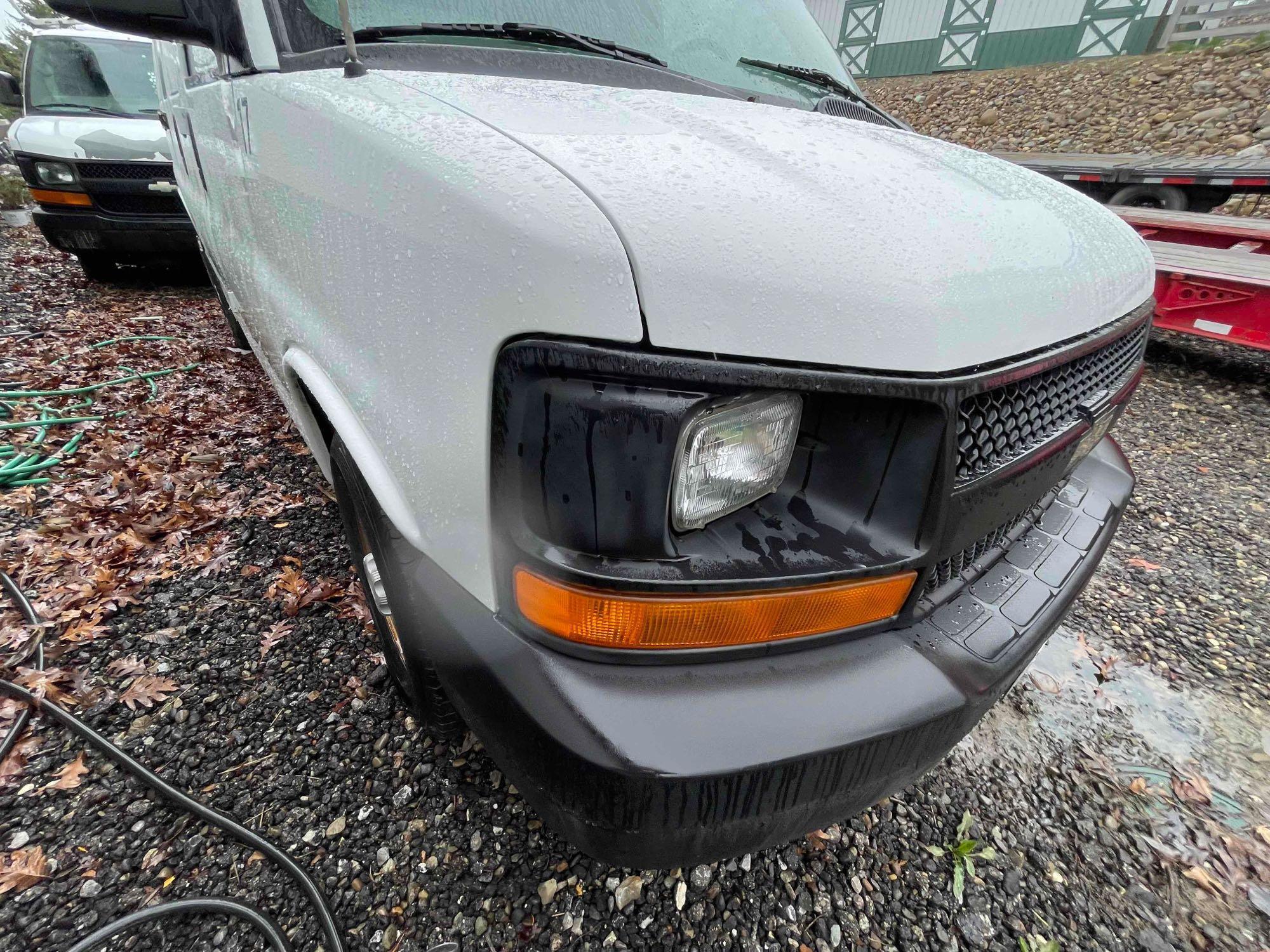 2007 Chevy 2500 van express 4.8 L engine. 94,842 mi.