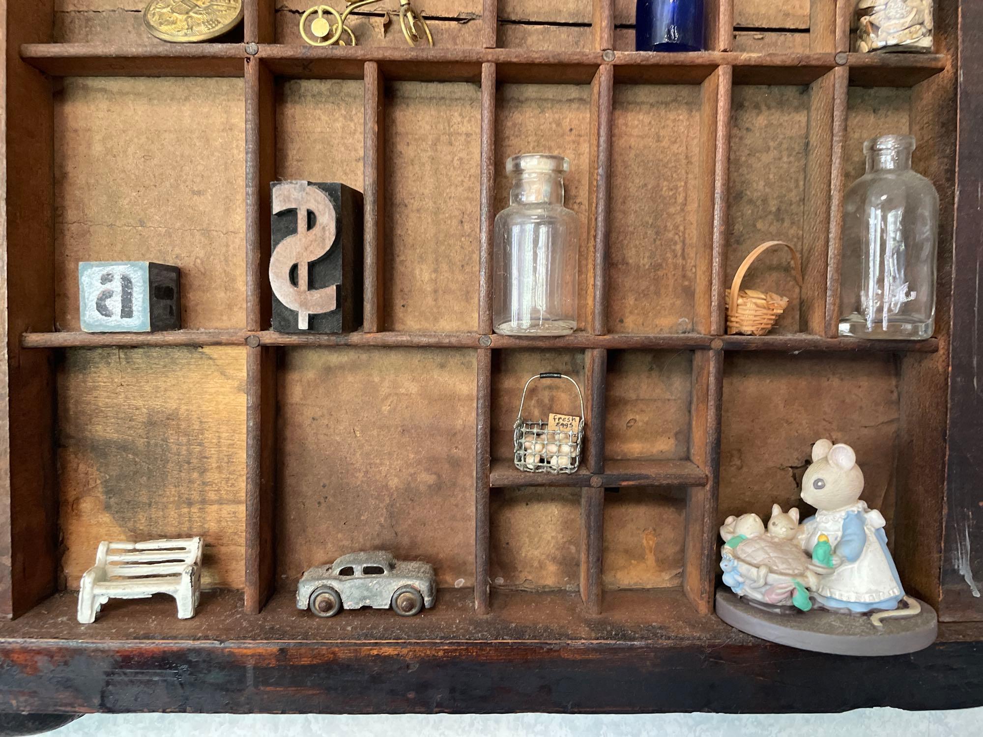 Miniature Items, Wall Decor