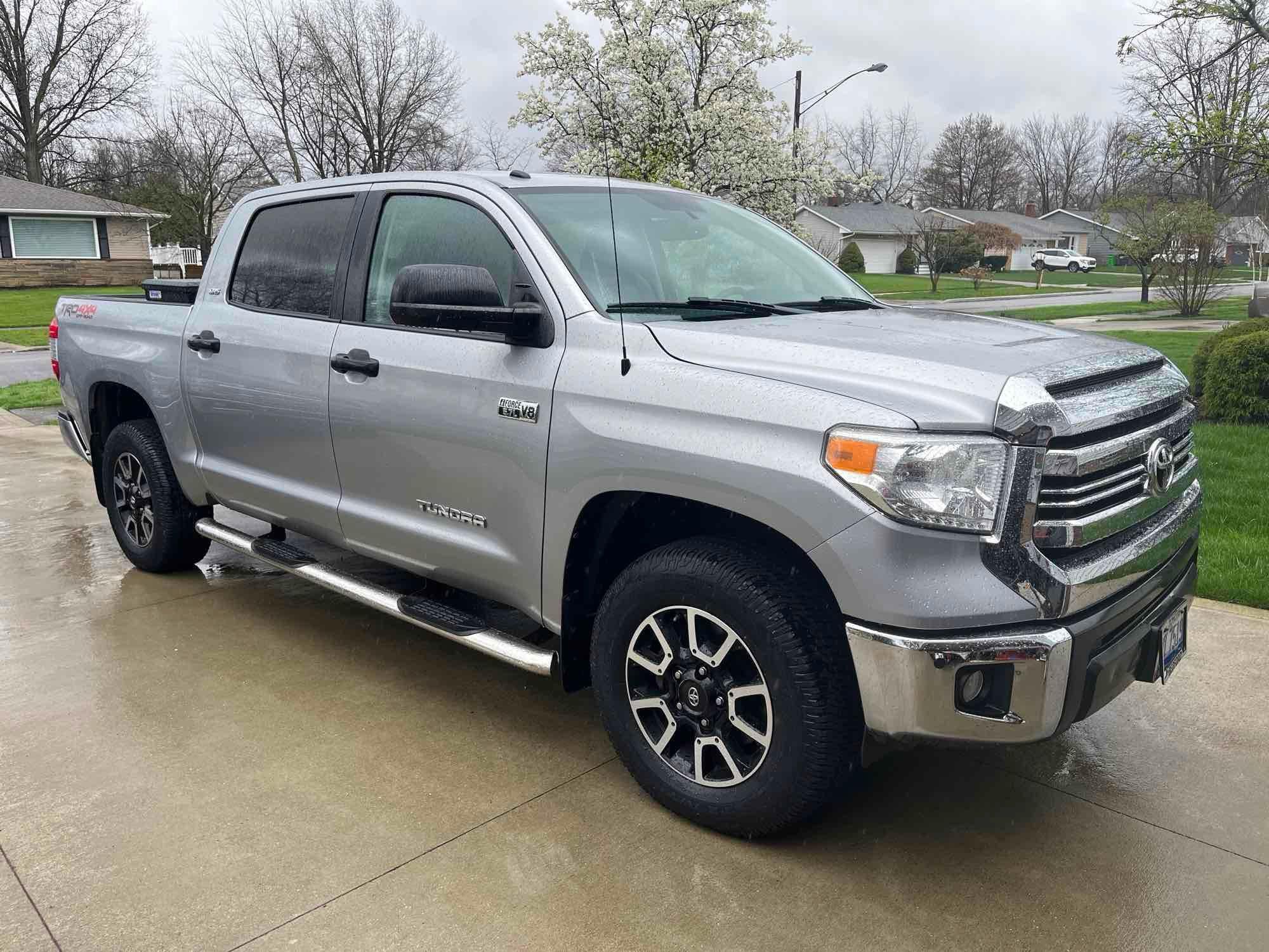 *One Owner* 2016 Toyota Tundra 4x4 Crew Max Pickup Truck with 15,206 Miles