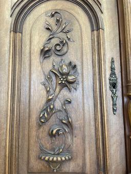 Ornate 1890s British Walnut Hutch