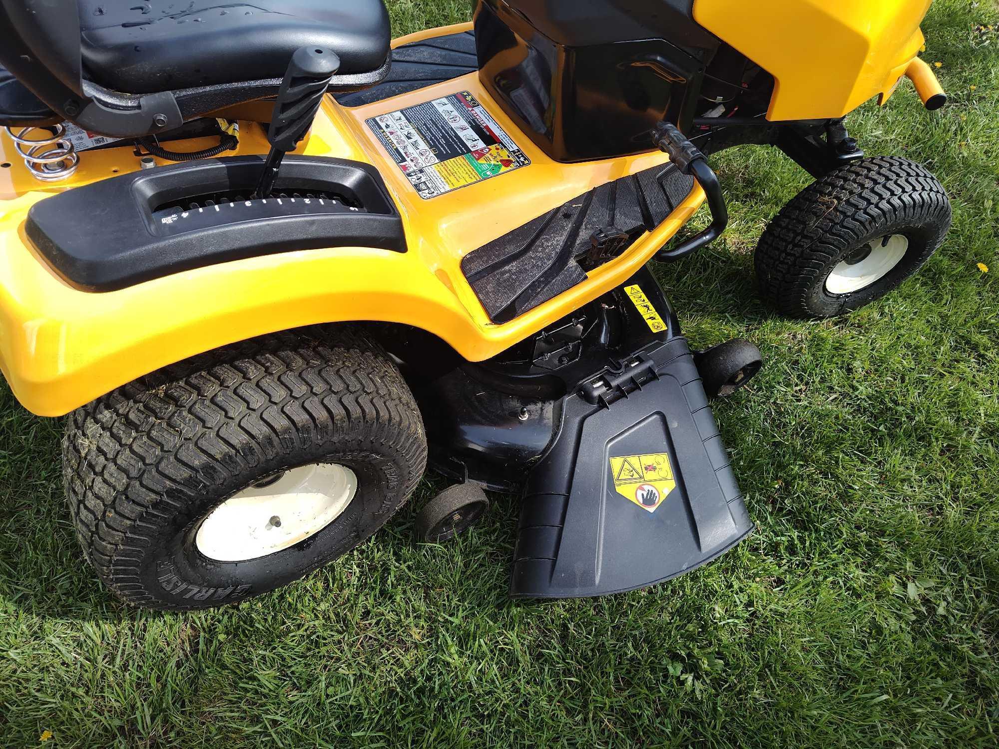 Cub Cadet LX46" X T2 Enduro Series Lawnmower Tractor Riding