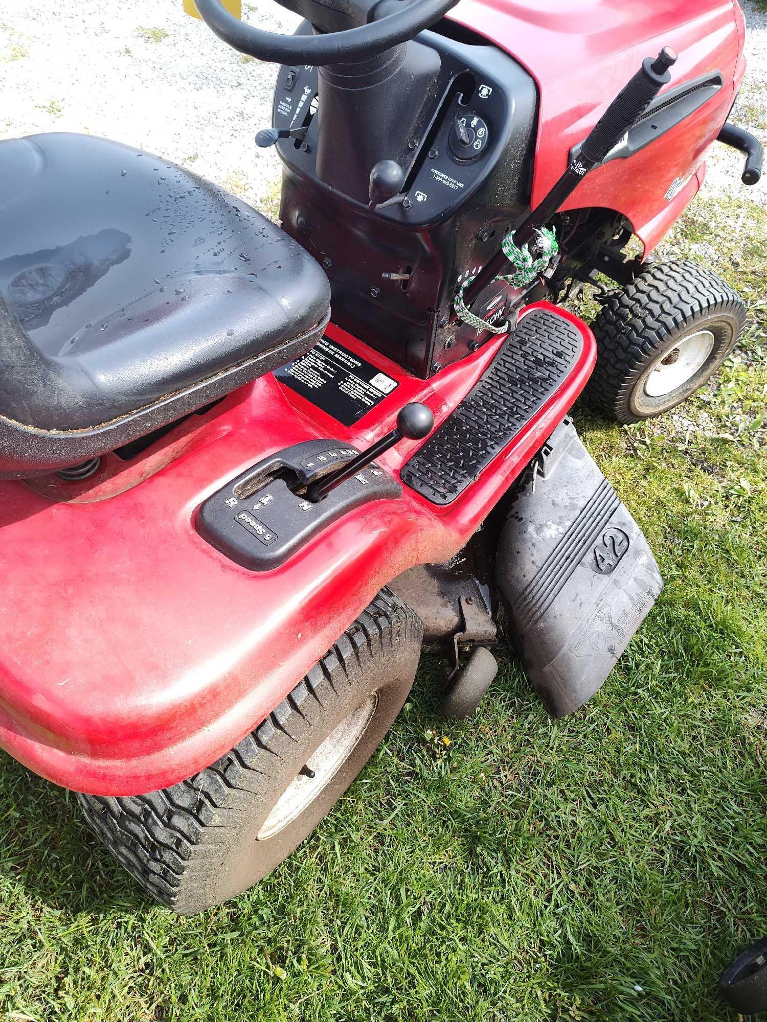 Craftsman Riding Lawn mower DLT 3000