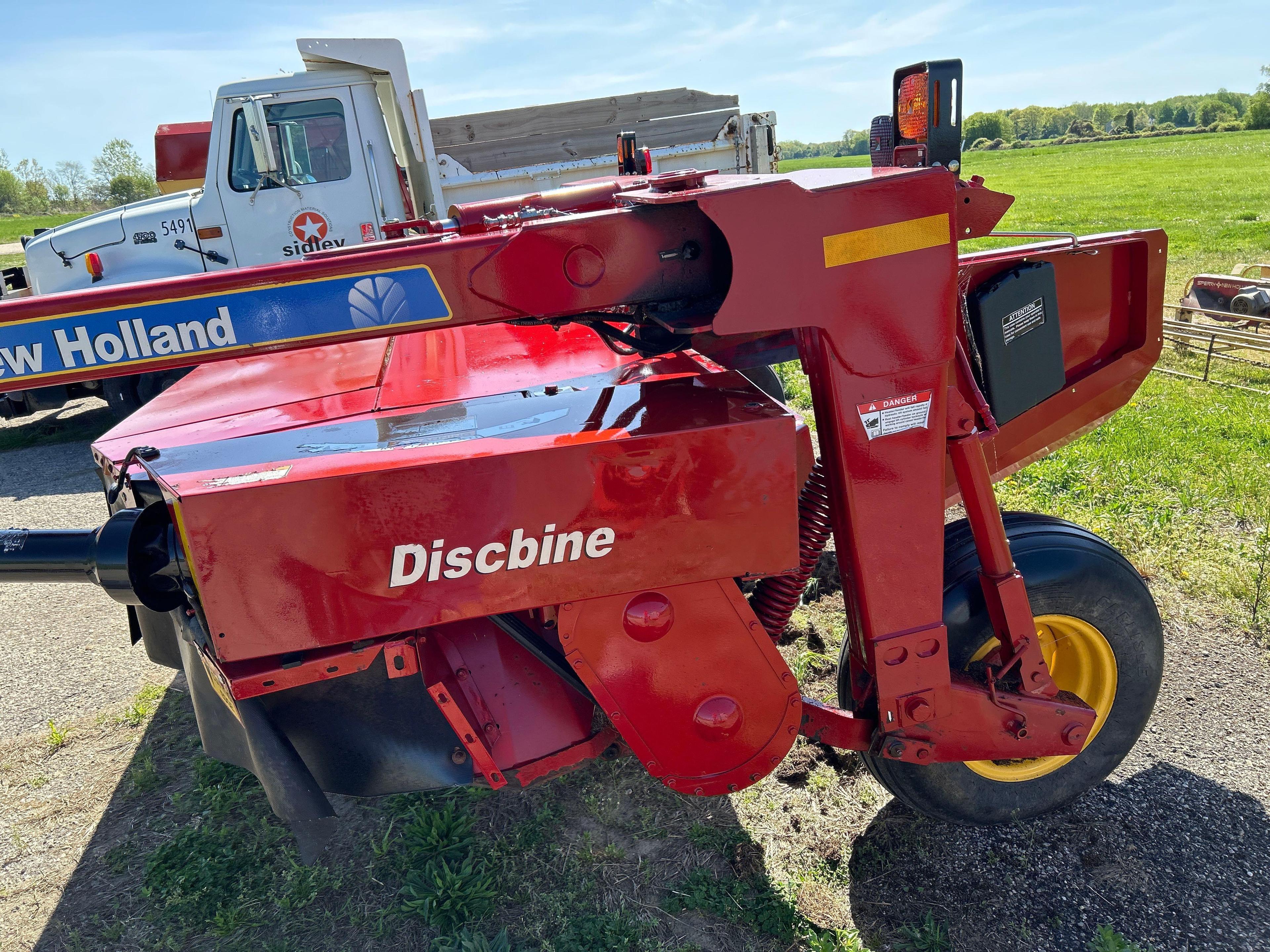 New Holland H7230 Discbine