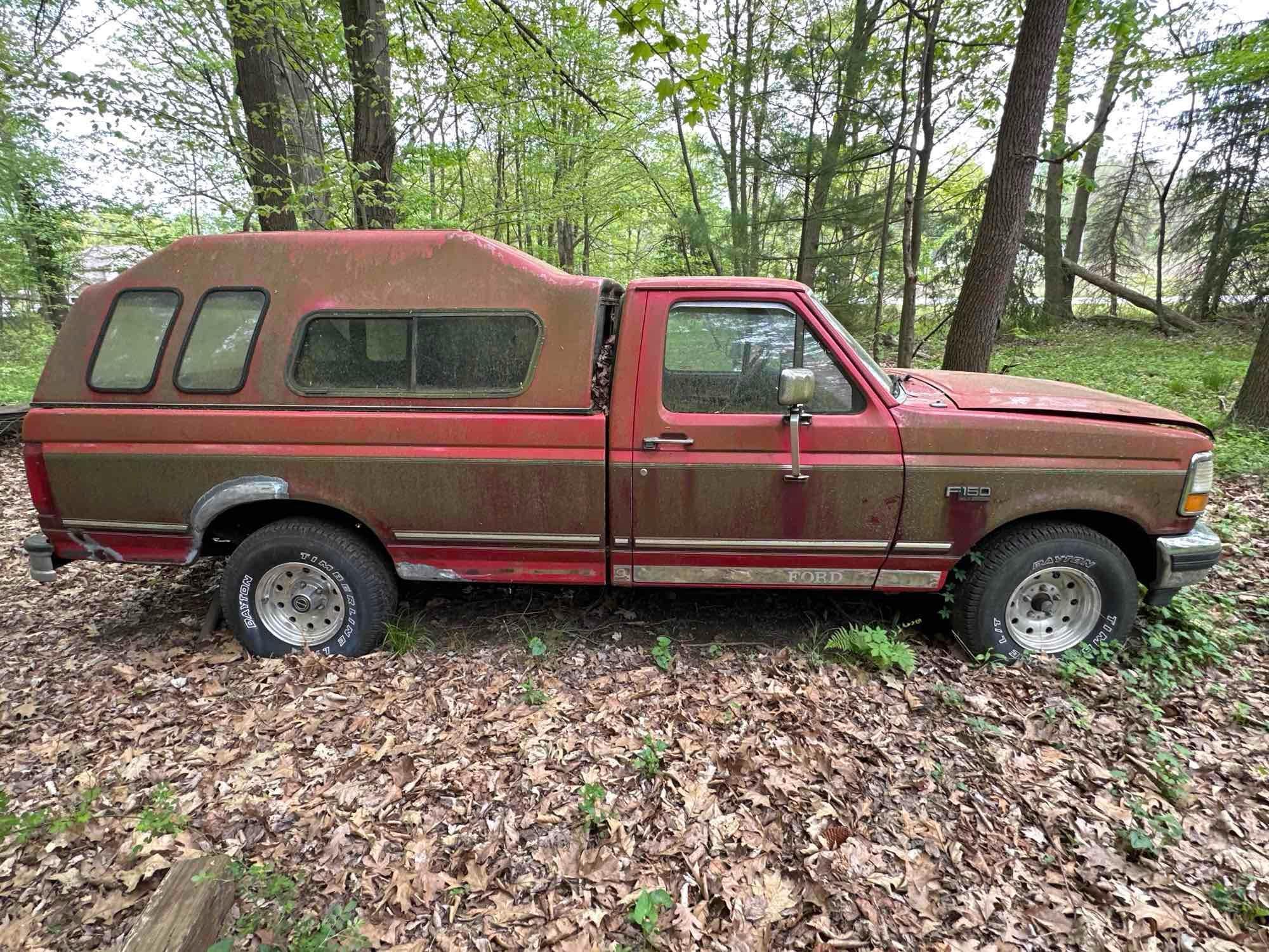 1993 Ford F150 Pick Up Truck 4x2 with cap, not running