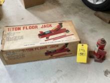 Globe Industries 1.5 Ton Floor Jack