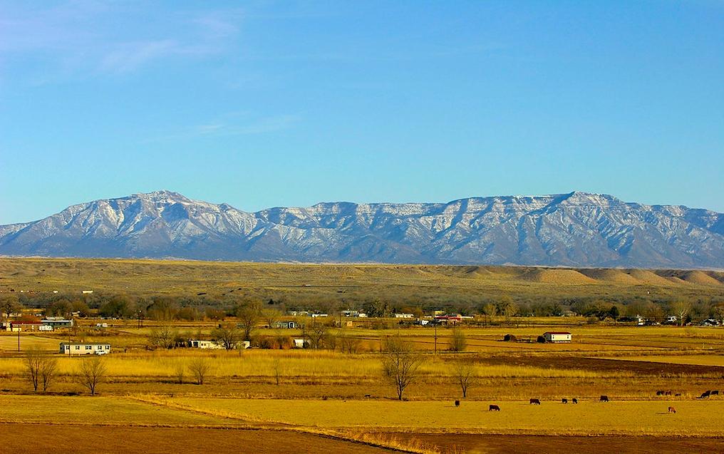 Corner Lot in Booming Valencia County, New Mexico!