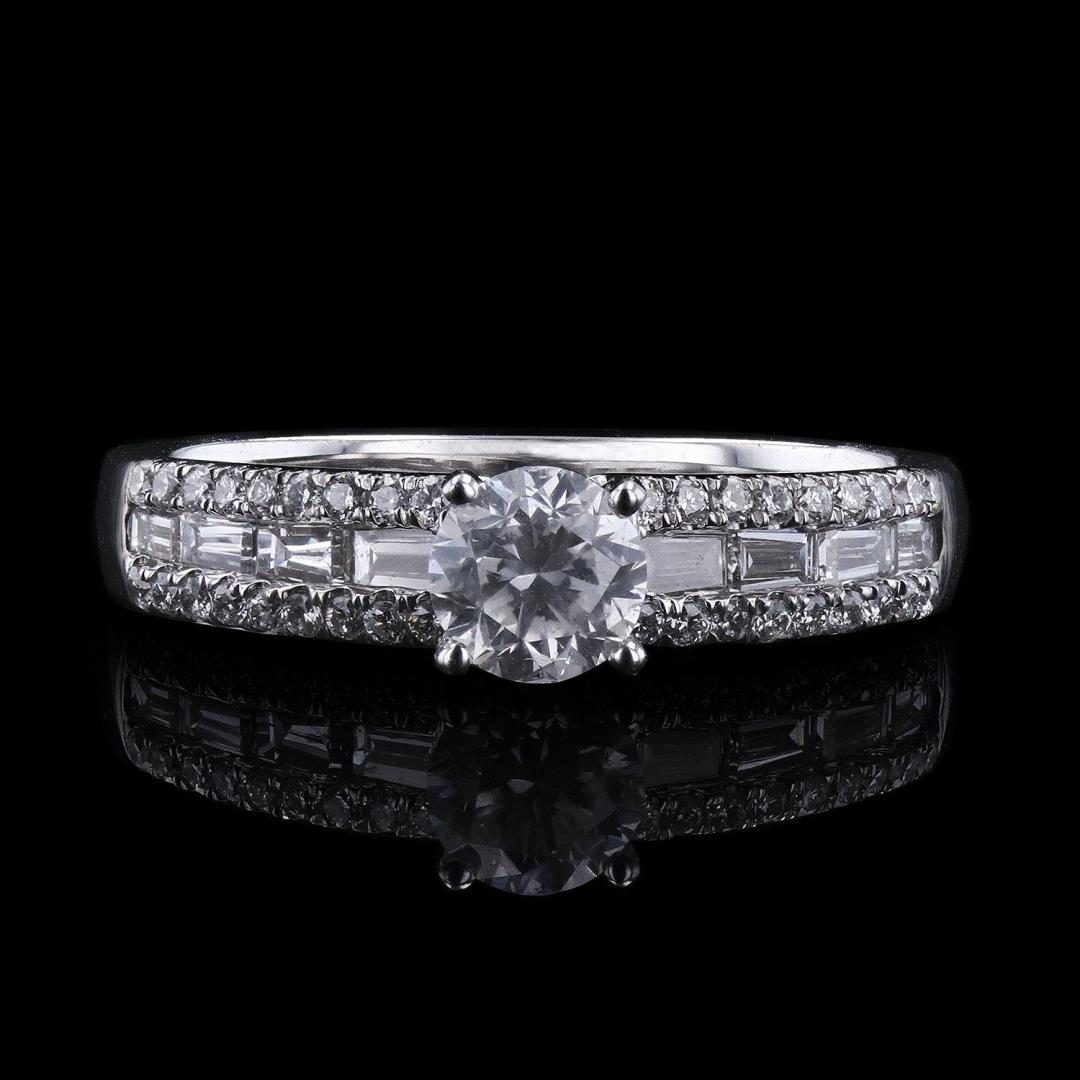 0.53 ctw SI2 CLARITY CENTER Diamond 18K White Gold Uniity Ring (1.01 ctw Diamond