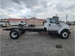 2004 Ford F650 Cab & Chassis