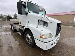 2008 Volvo VNM Day Cab