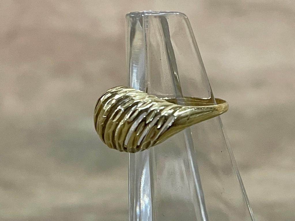 14 K Gold Ladies Dome Ring