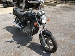 1993 Suzuki VX800 black motorcycle, 8711mi, V-twin gas engine (spins over b